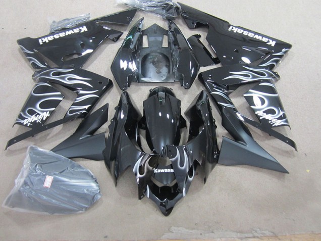 Affordable 2003-2005 Black with White Flame Kawasaki ZX10R Motorcycle Fairing UK