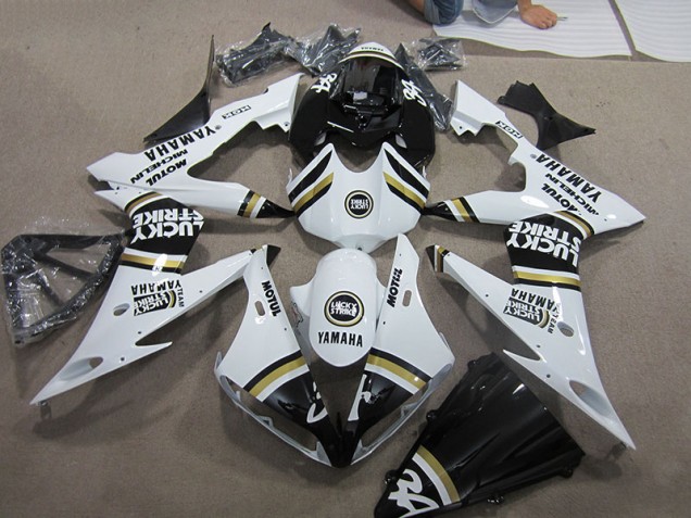 Affordable 2004-2006 Black White Lucky Strike Yamaha YZF R1 Motorcyle Fairings UK